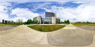 南京师范大学泰州学院_图书馆门口_1